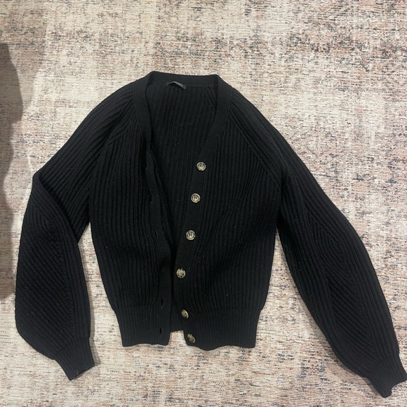 Wandering Knit Cardigan - Picture 2 of 4